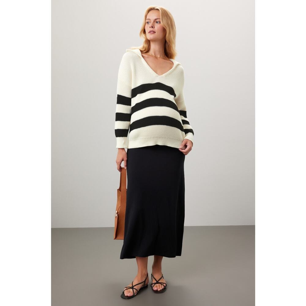 SOON Maternity Jenni Black White Striped Collared V-Neckline Sweater Size Medium